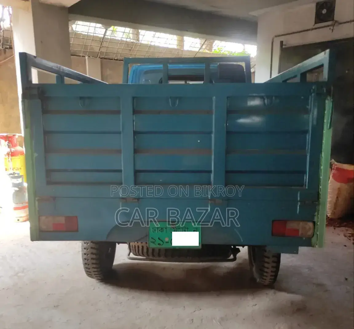 Tata Intra