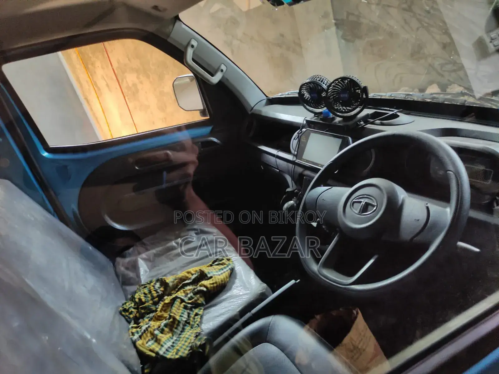 Tata Intra