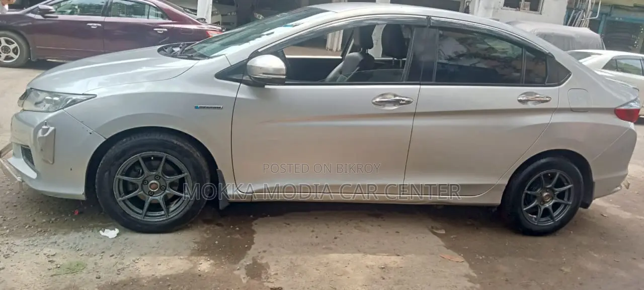 Honda Grace 1.5 Hybrid FWD 2014 Silver