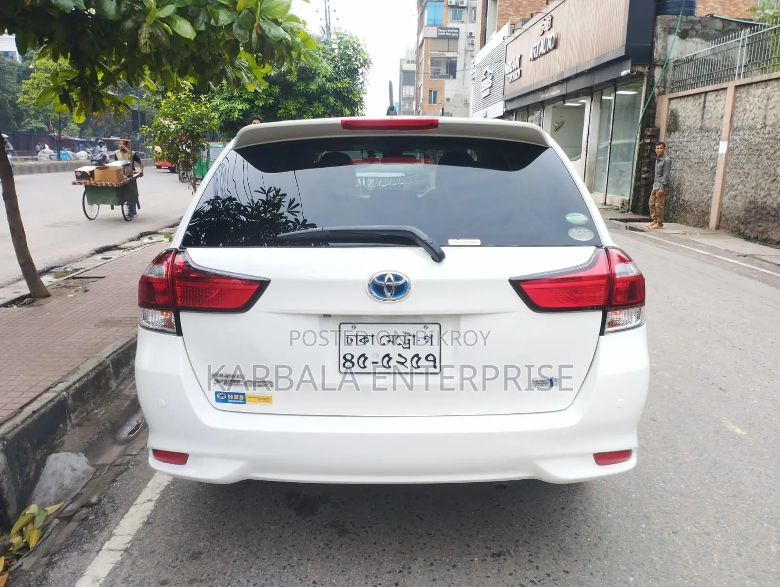 Toyota Corolla Fielder 1.5 Hybrid FWD 2015 White