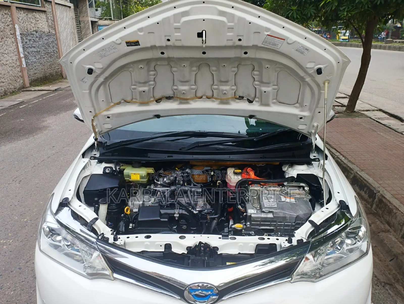 Toyota Corolla Fielder 1.5 Hybrid FWD 2015 White
