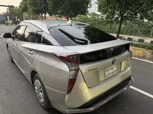 Toyota Prius Four Touring 2018 Beige
