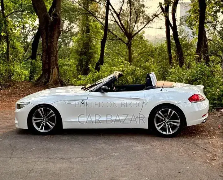 BMW Z4 sDrive30i 2010 White