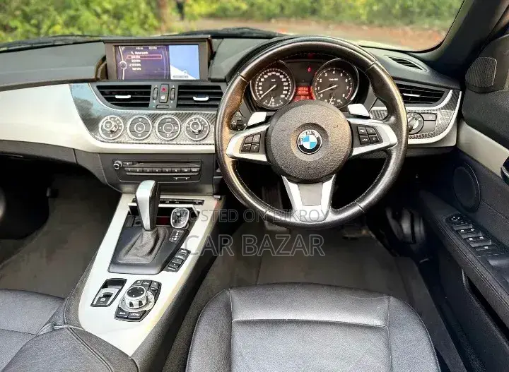 BMW Z4 sDrive30i 2010 White