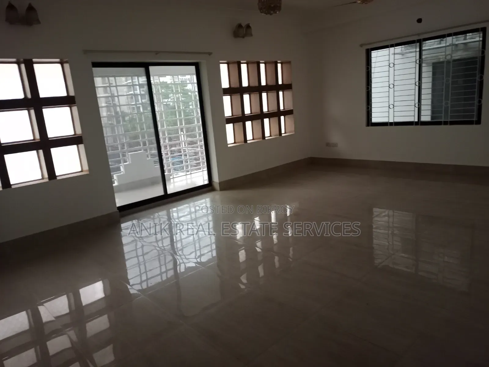 4-bedroom Apartment in Anik Real Estate, Baridhara for Rent