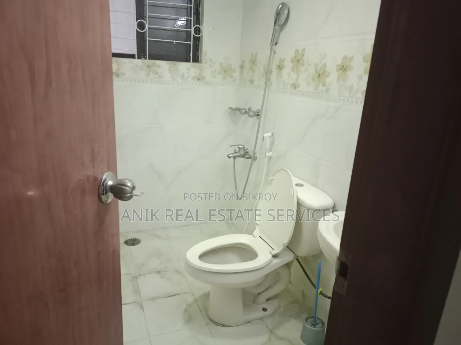 4-bedroom Apartment in Anik Real Estate, Baridhara for Rent