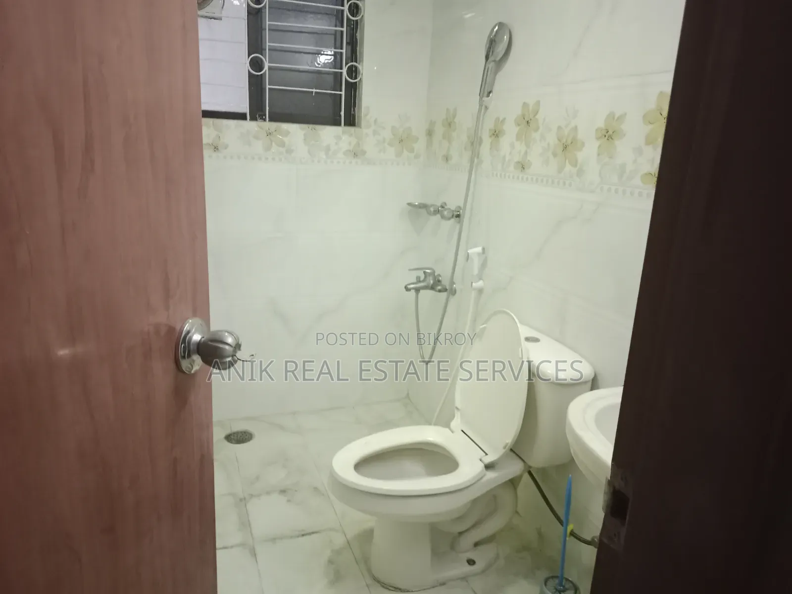 4-bedroom Apartment in Anik Real Estate, Baridhara for Rent