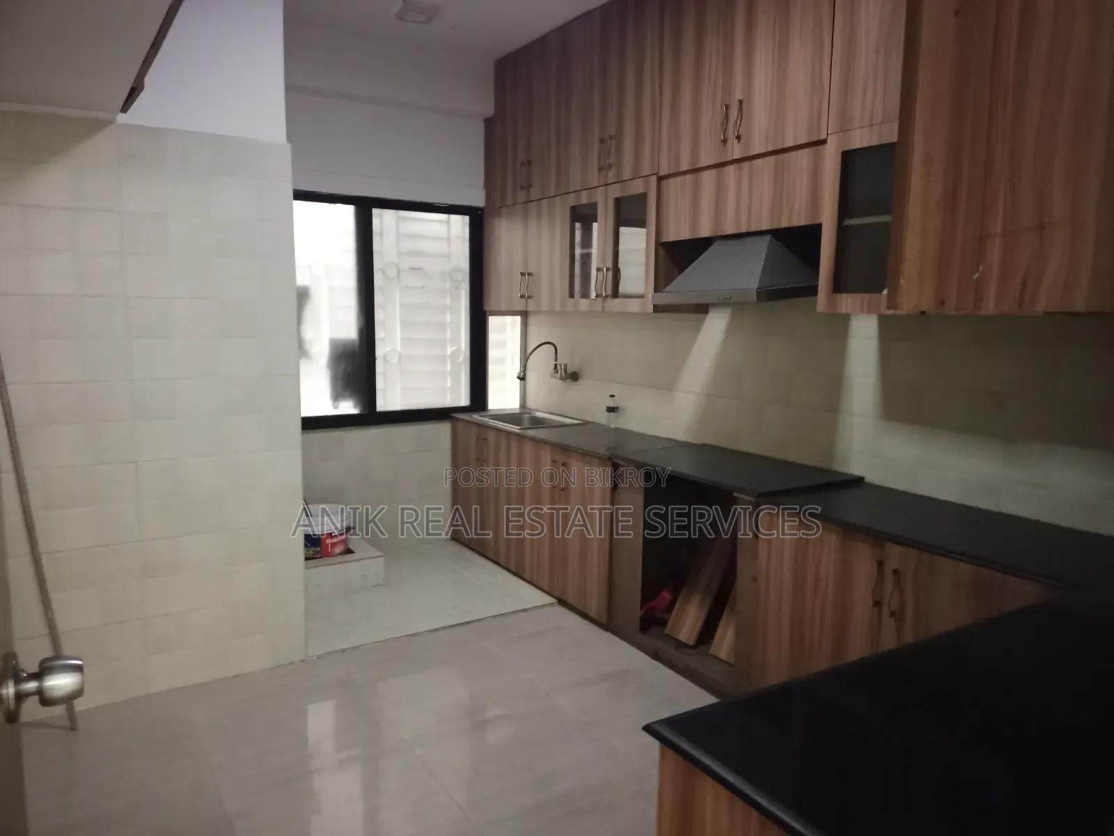 4-bedroom Apartment in Anik Real Estate, Baridhara for Rent