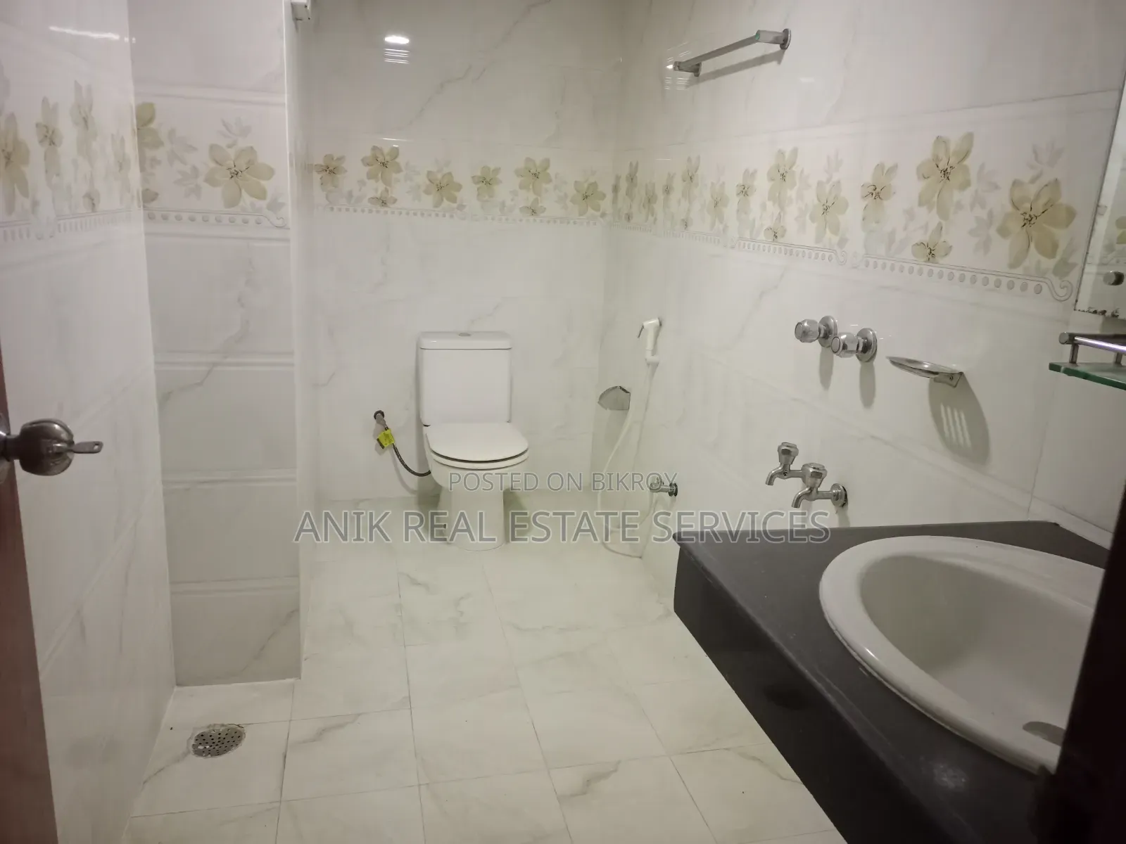4-bedroom Apartment in Anik Real Estate, Baridhara for Rent