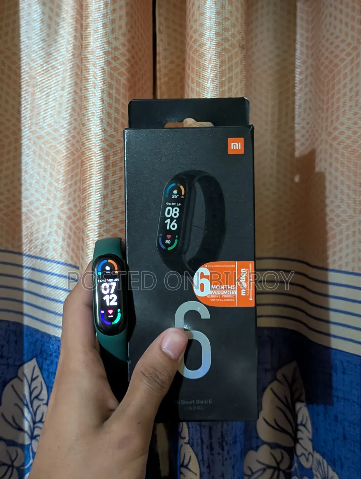 Xiaomi Mi Smart Band 6 Xmsh15hm Amoled Full-Screen Fitness Tracker