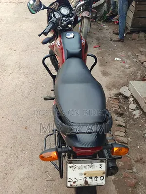 Bajaj Platina 100 2026 Red