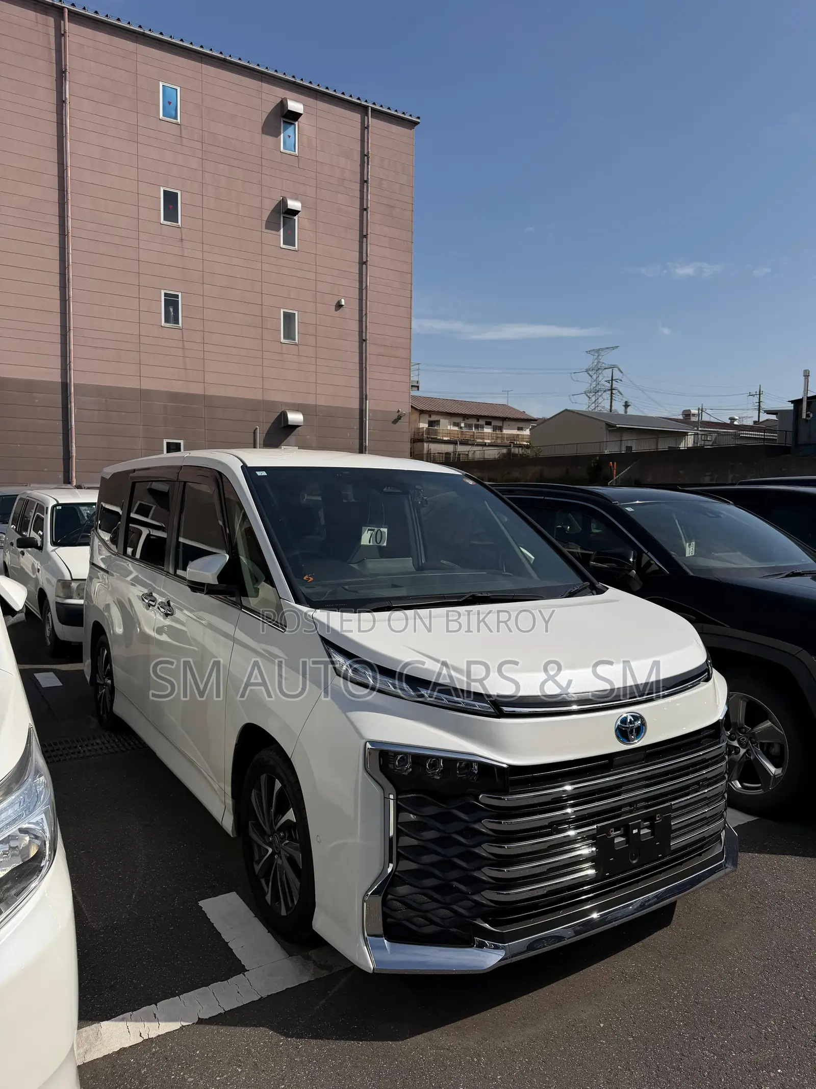Toyota Voxy 2023 Pearl