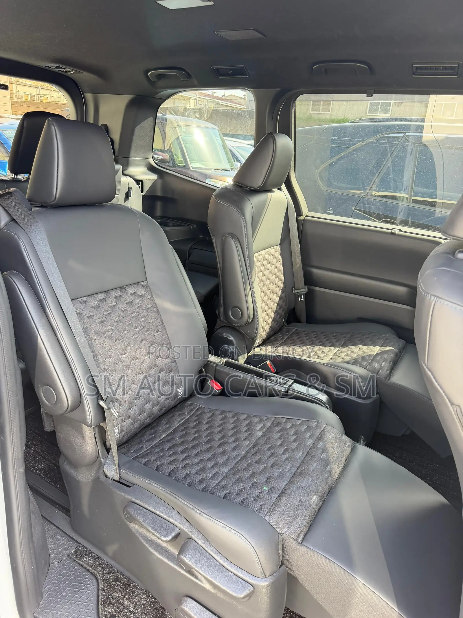 Toyota Voxy 2023 Pearl