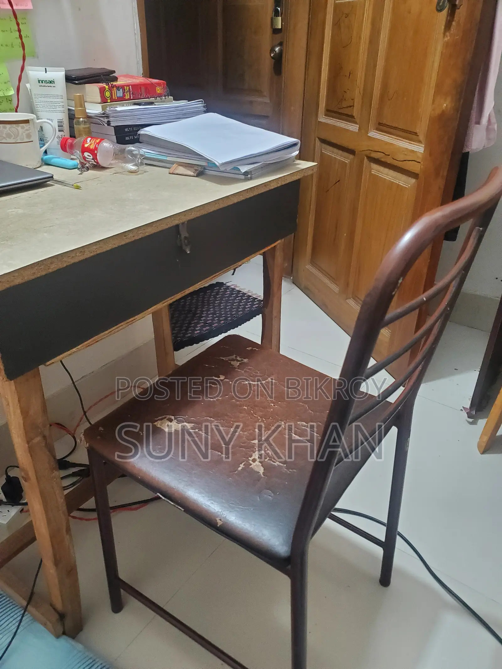 স্টাডি টেবিল উইথ চেয়ার