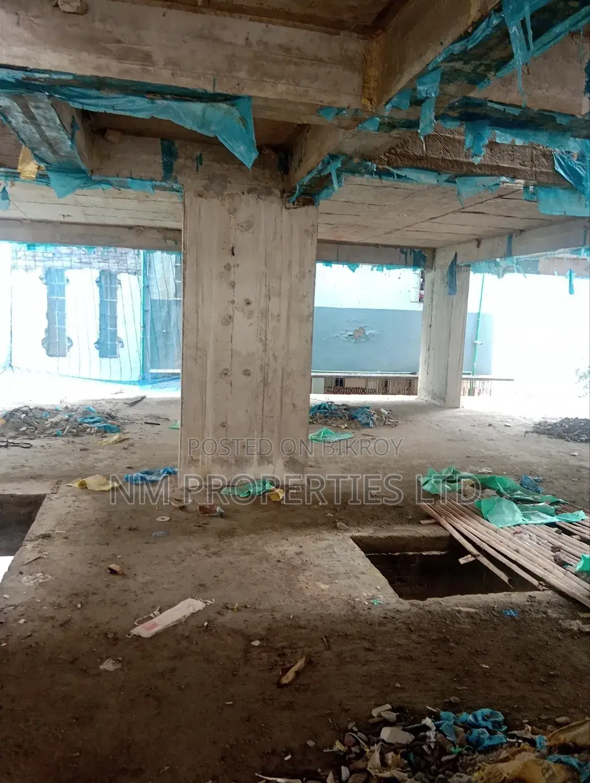 কাজীপাড়ায় ৪ বেডরুমের ফার্নিশড অ্যাপার্টমেন্ট বিক্রয়ের জন্য