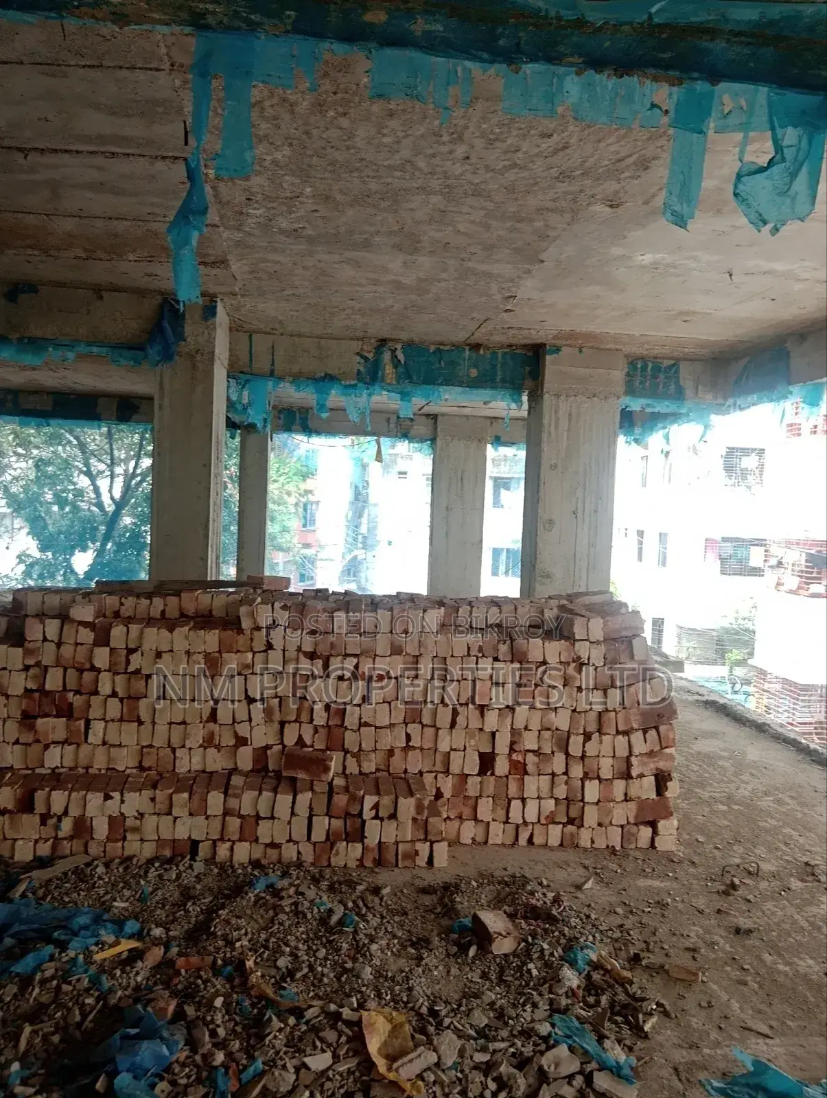 কাজীপাড়ায় ৪ বেডরুমের ফার্নিশড অ্যাপার্টমেন্ট বিক্রয়ের জন্য