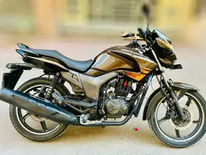 Hero Hunk ২০১৮ ব্ল্যাক