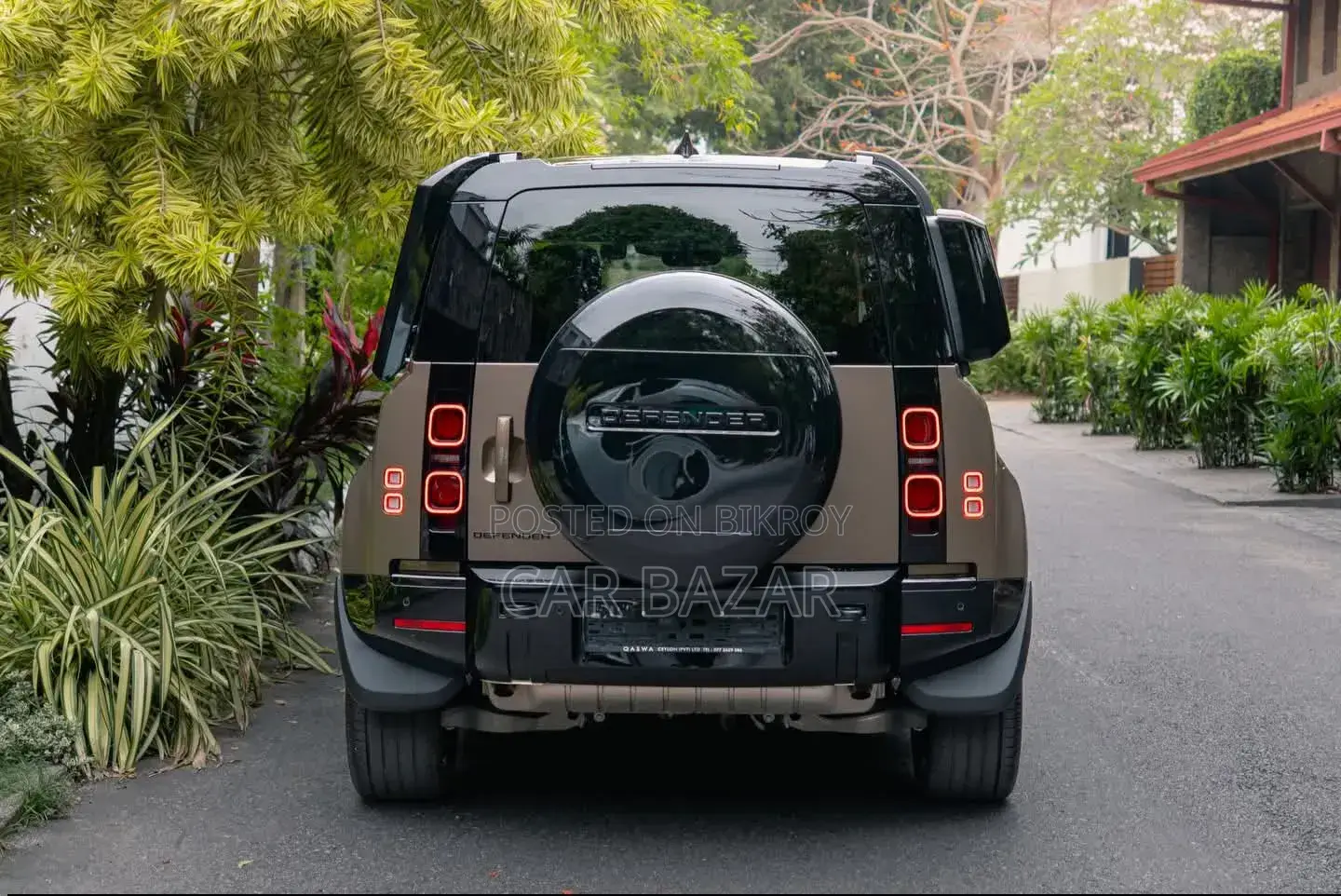 New Land Rover Defender 130 P300 S 2025 Brown
