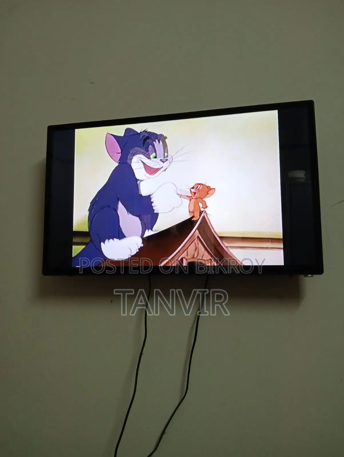 32 Inch TV for Sale