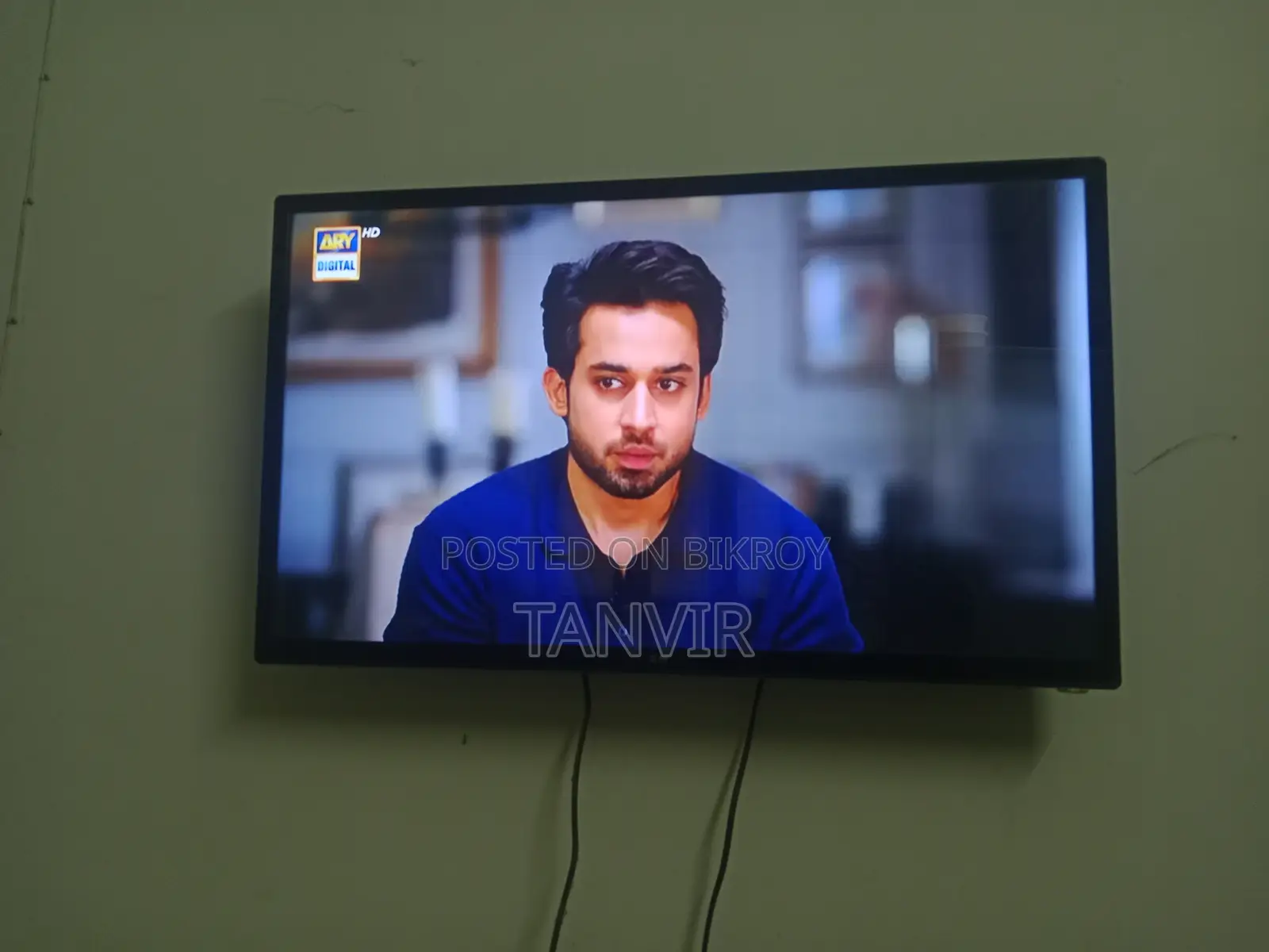 32 Inch TV for Sale