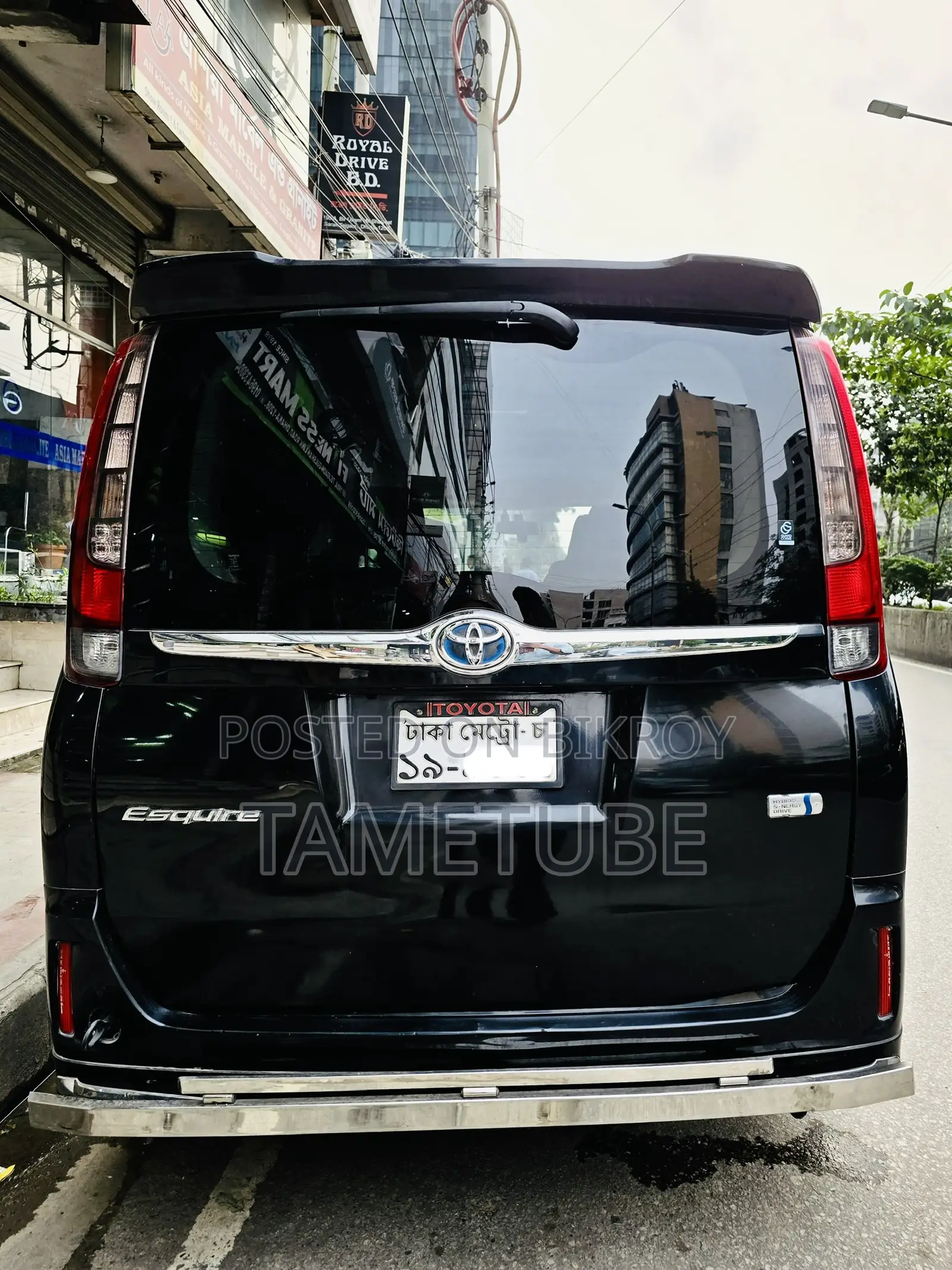 Toyota Esquire 1.8 FWD Hybrid (7 Seater) 2015 Black