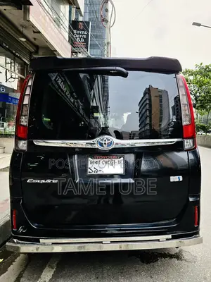 Toyota Esquire 1.8 FWD Hybrid (7 Seater) 2015 Black