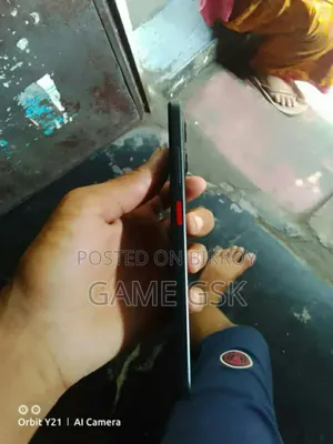 New 2E E240 Black