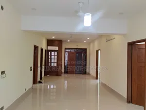 3bdrm Apartment in Anik Real Estate, Banani for Rent