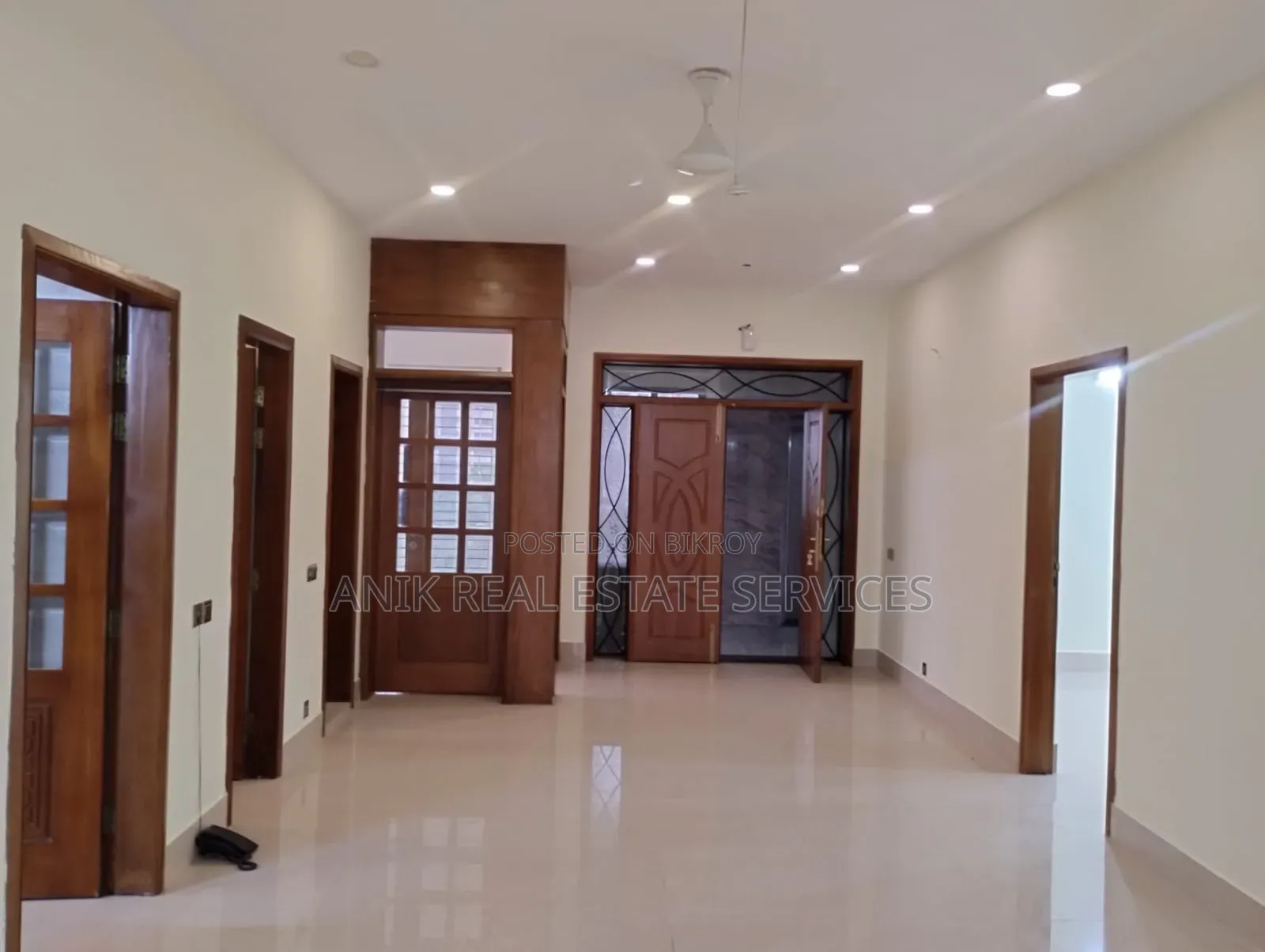 3bdrm Apartment in Anik Real Estate, Banani for Rent