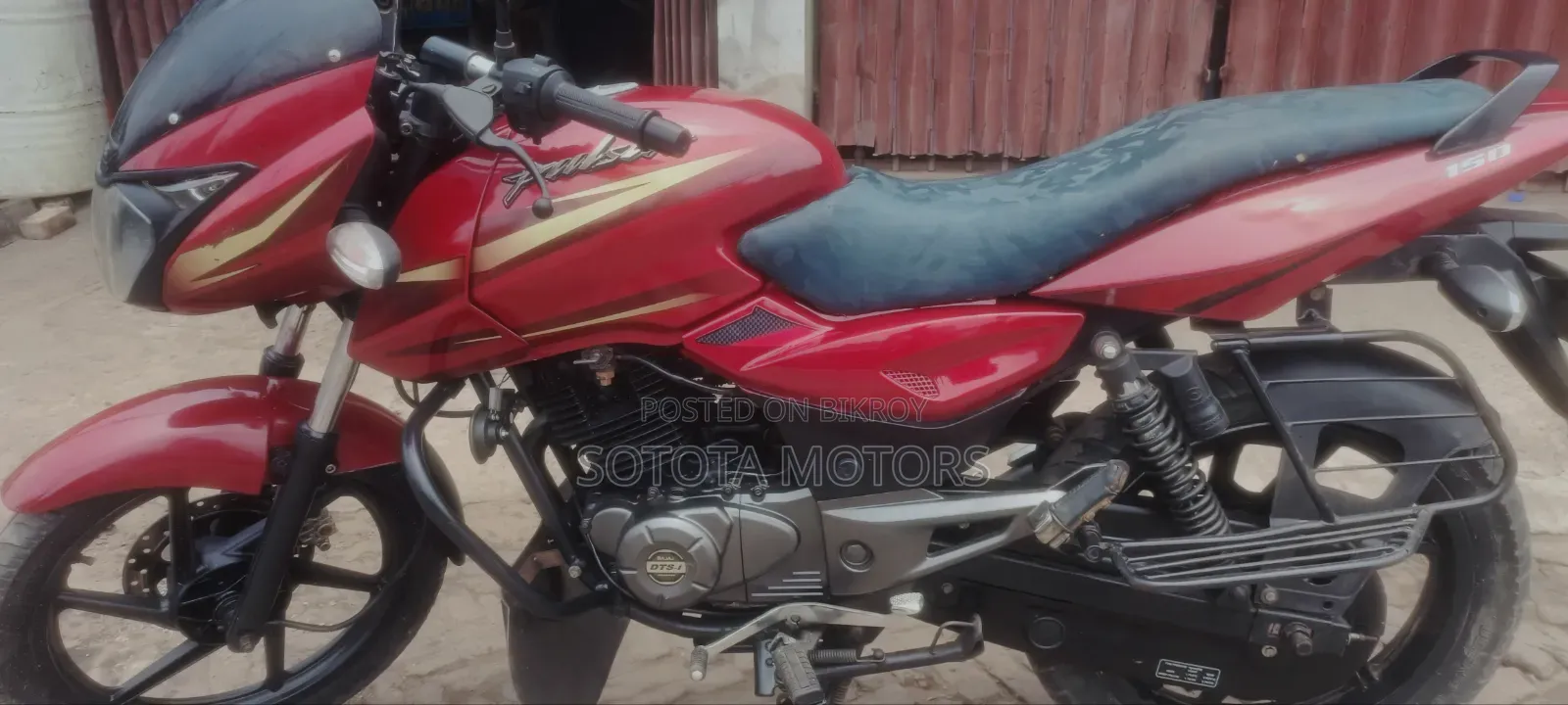 Bajaj Pulsar 150 2012 Red