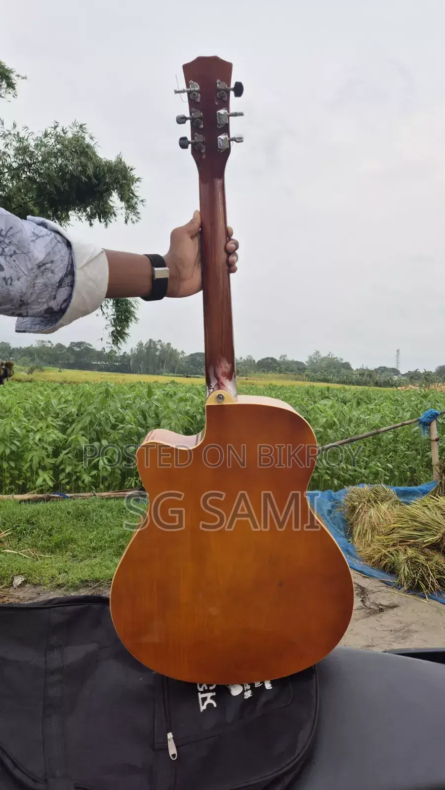Axe Premium Guitar