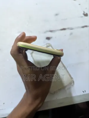 Apple iPhone XR 64 GB Yellow