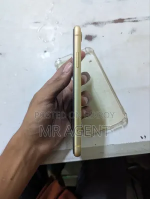 Apple iPhone XR 64 GB Yellow