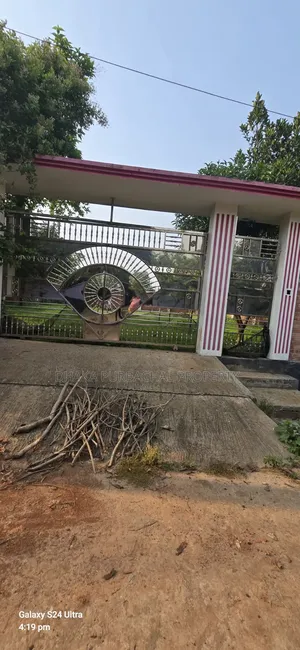 8.23 Katha Plot for Sale on 54ft Wide Lake View Road, Sector 15