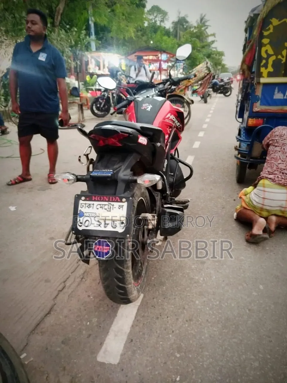 Honda Hornet 2022 Red