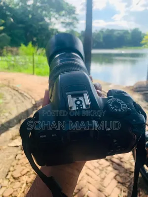 DSLR Camera