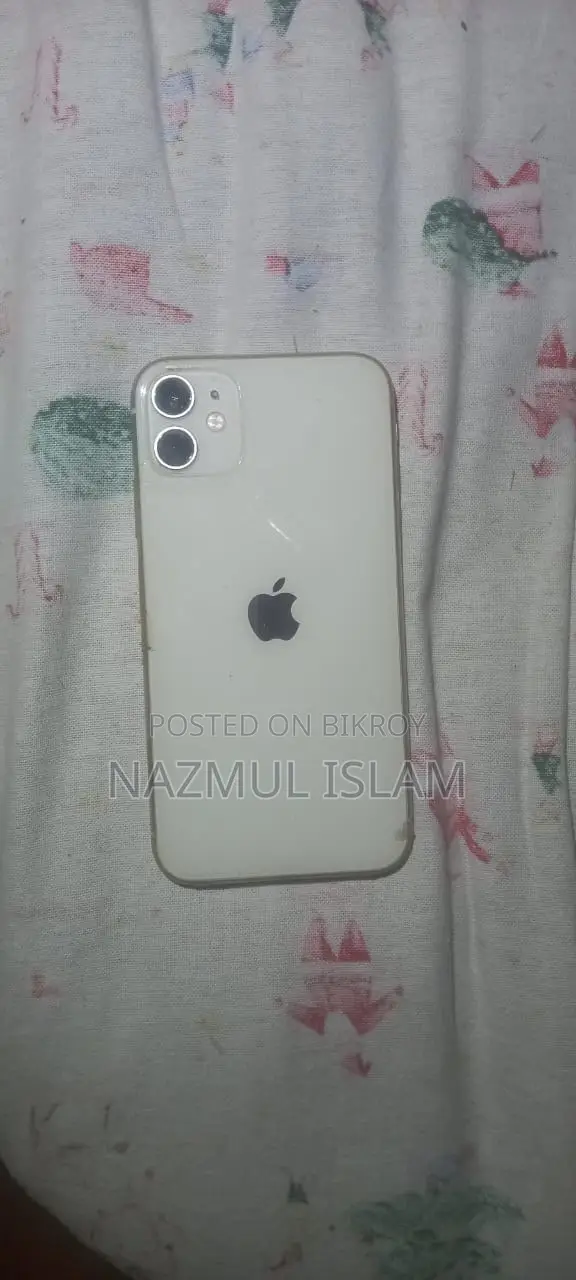 New Apple iPhone 11 128 GB White