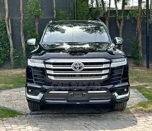 Toyota Land Cruiser LC300 2023 Black