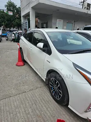Toyota Prius 2017 Pearl