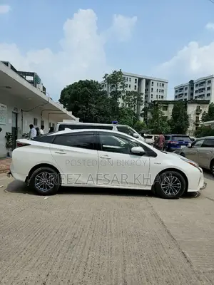 Toyota Prius 2017 Pearl