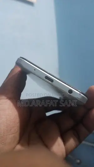 Vivo Y18 128 GB Blue
