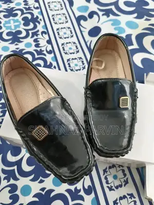 বেবি বয় লোফার জুতো