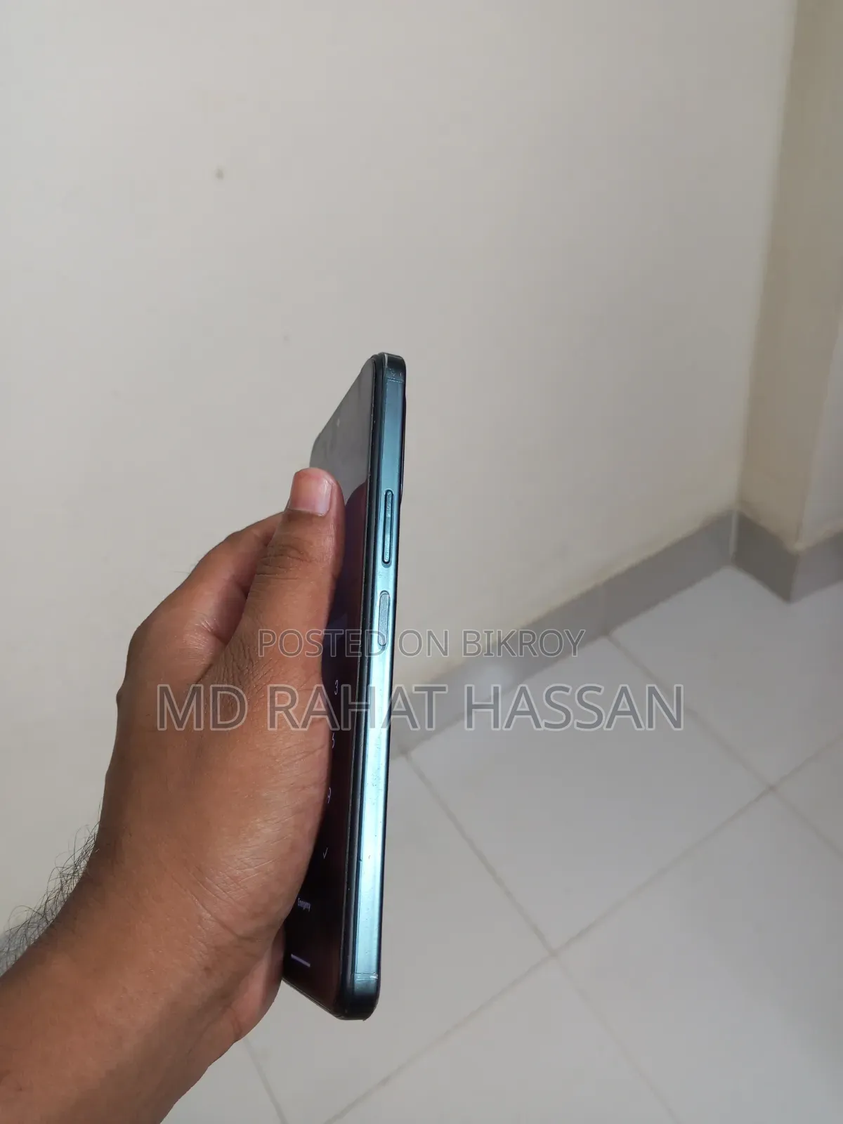 Vivo Y28 8 GB Black