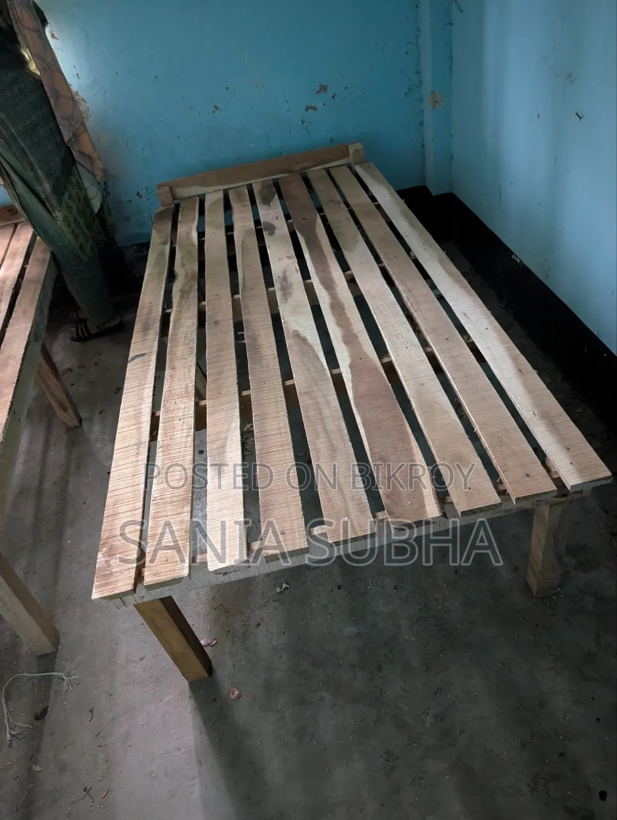কাঠের চৌকি