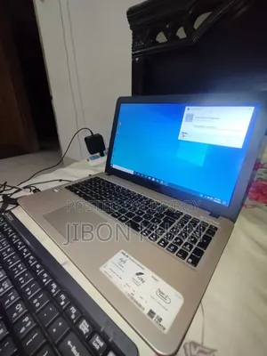Laptop Asus F542UA 4GB AMD HDD 1T