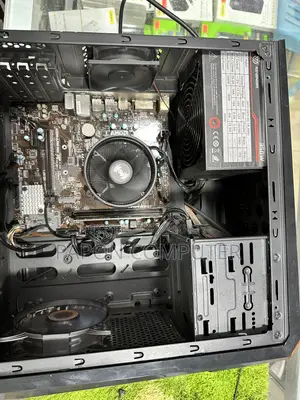 Desktop Computer 8GB AMD Ryzen 3 SSD 128GB
