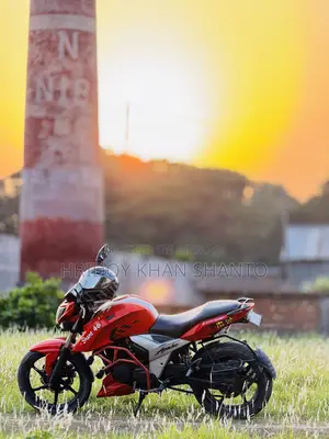 TVS Apache 160 4V 2022 Red