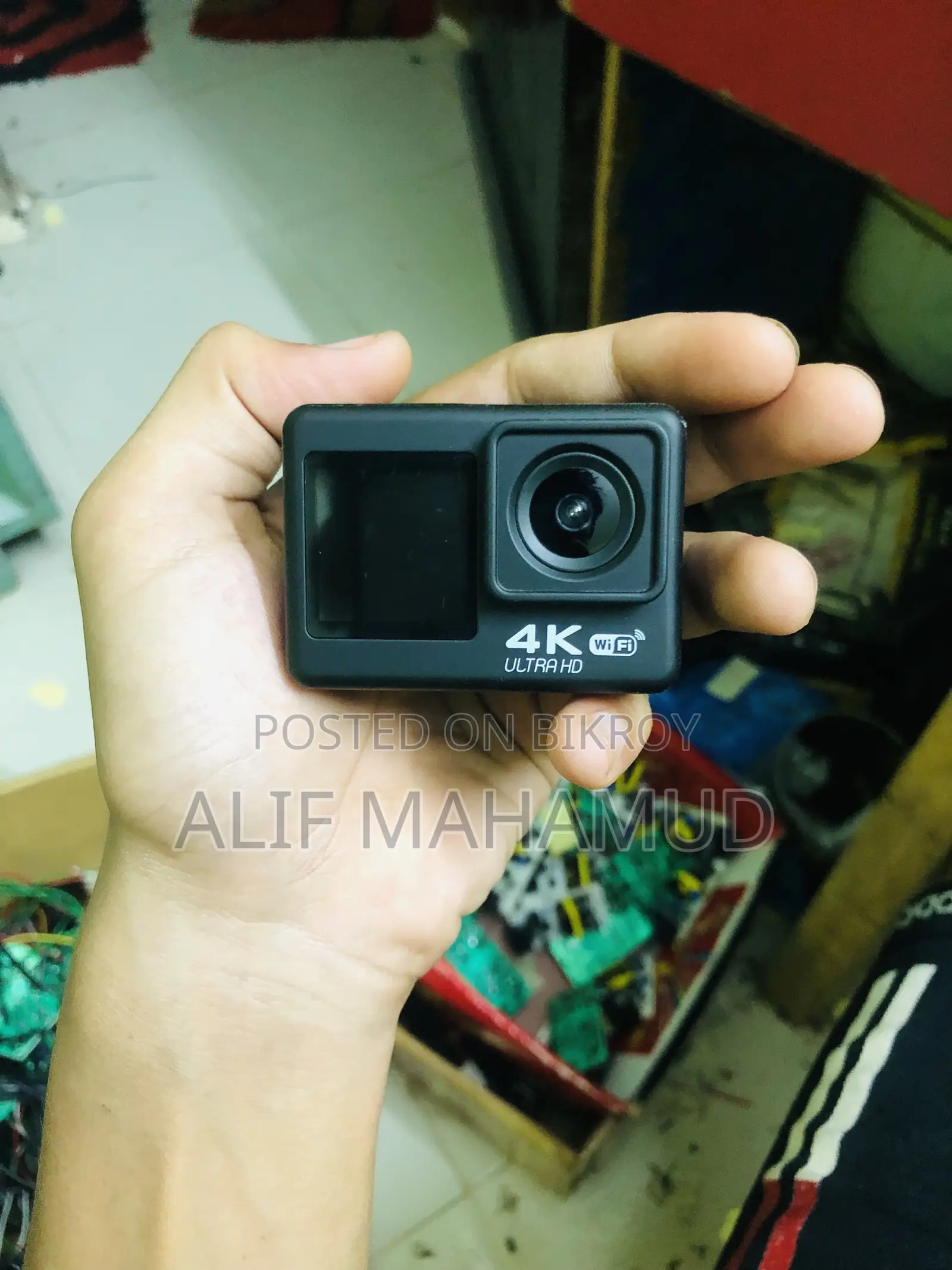 Dual Screen Camera