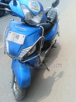 Mahindra Gusto 2018 Blue
