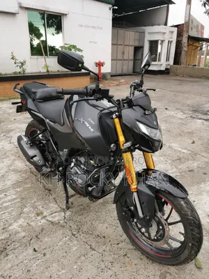 Hero Xtreme 160R 4V 2025 Black